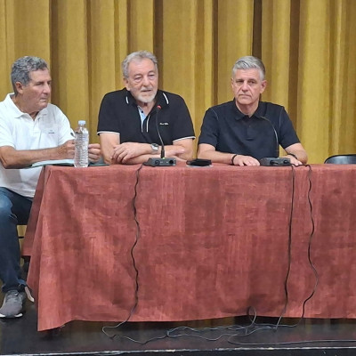 Θα κλείσουμε τα σχολεία εάν έως τις 11 Σεπτεμβρίου δεν βρεθεί λύση για τη μεταφορά των μαθητών