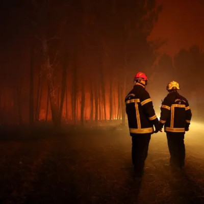 Πύρινος εφιάλτης στην Ευρώπη: Εκκενώσεις χιλιάδων πολιτών και μάχη με τις φλόγες σε Γερμανία, Γαλλία και Κροατία (βίντεο)