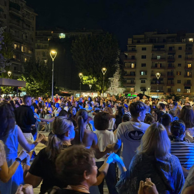 Παραδοσιακό πανηγύρι στην καρδιά της Θεσσαλονίκης: Ζωντάνεψε για δεύτερη χρονιά η Πλατεία Ναυαρίνου (βίντεο)