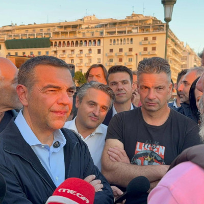 Με τους αλιείς συναντήθηκε ο Αλέξης Τσίπρας στη Θεσσαλονίκη (βίντεο)