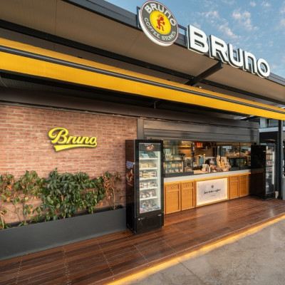 Bruno Coffee Stores: Η ελληνική αλυσίδα, που έχει βρει τη θέση της στην καθημερινότητα της Θεσσαλονίκης