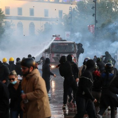 Αλβανία: Νέο κάλεσμα Ράμα για διάλογο - Τεταμένη η κατάσταση στα Τίρανα εν όψει της 10ης μέρας κινητοποιήσεων