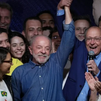 Θρίαμβος Λούλα με ανατροπή στη Βραζιλία - Επικράτησε στο δεύτερο γύρο συγκεντρώνοντας το 51,79% των ψήφων