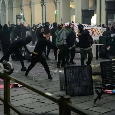 Νέα επεισόδια στο Μιλάνο: Λεηλατήθηκαν σουπερμάρκετ και καταστήματα με είδη ρουχισμού