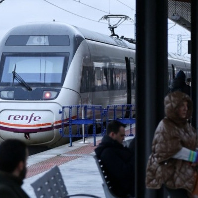 Σιδηροδρομική τραγωδία στην Ισπανία: Τουλάχιστον 30 νεκροί από τη σύγκρουση τρένων υψηλής ταχύτητας